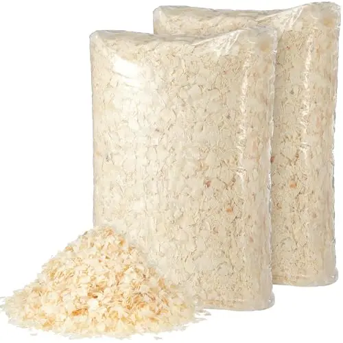 Woanger White Poplar Wood Flakes chicken coop bedding